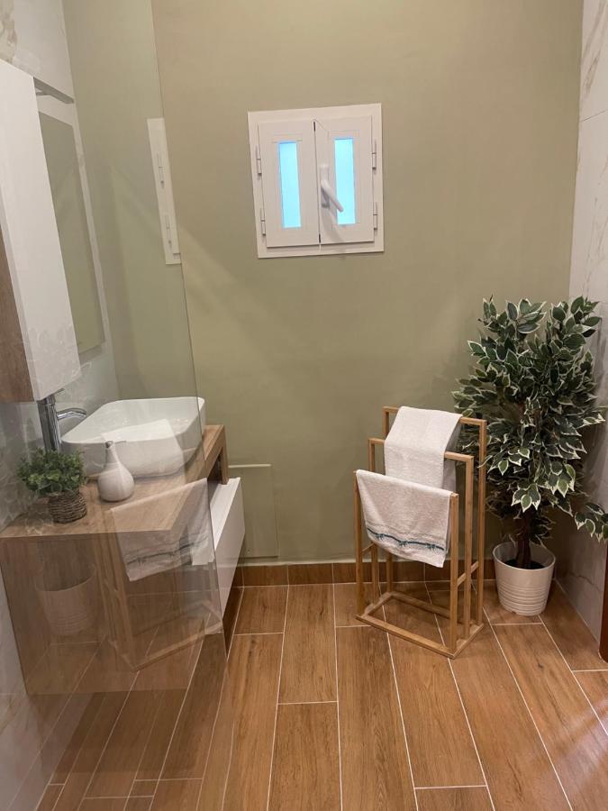 Miracles On 32Th Street Apartment Naples Exterior photo